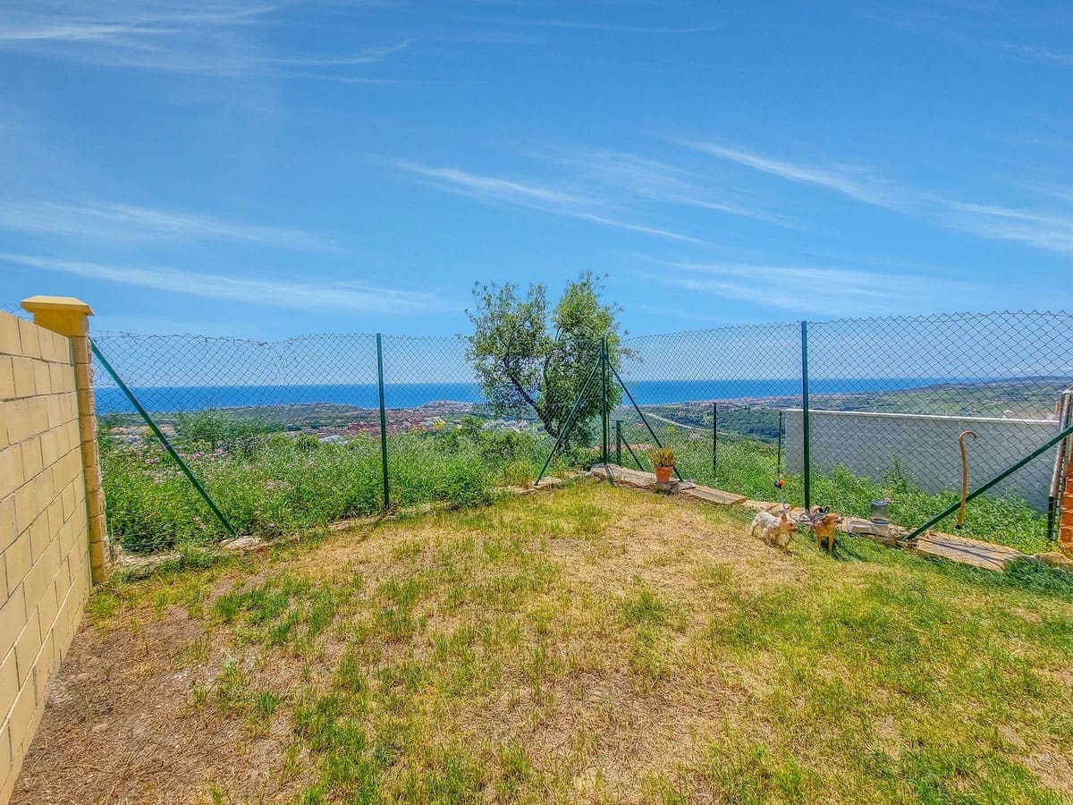 2 slaapkamer Appartement te koop in Casares met zwembad garage - € 245.000 (Ref: 9143468)