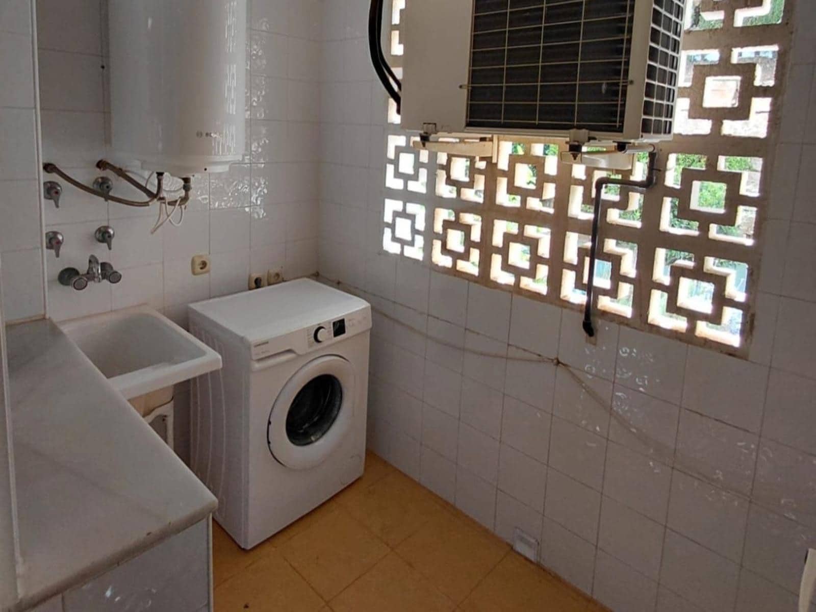 1 bedroom Apartment for sale in Marbella - € 345,000 (Ref: 9159357)