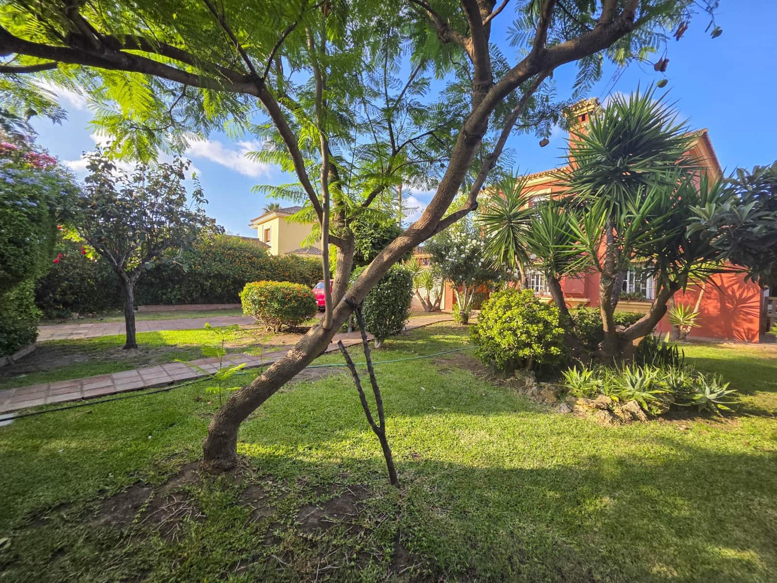 4 soveværelse Villa til salg i Guadacorte med swimmingpool garage - € 550.000 (Ref: 9162181)