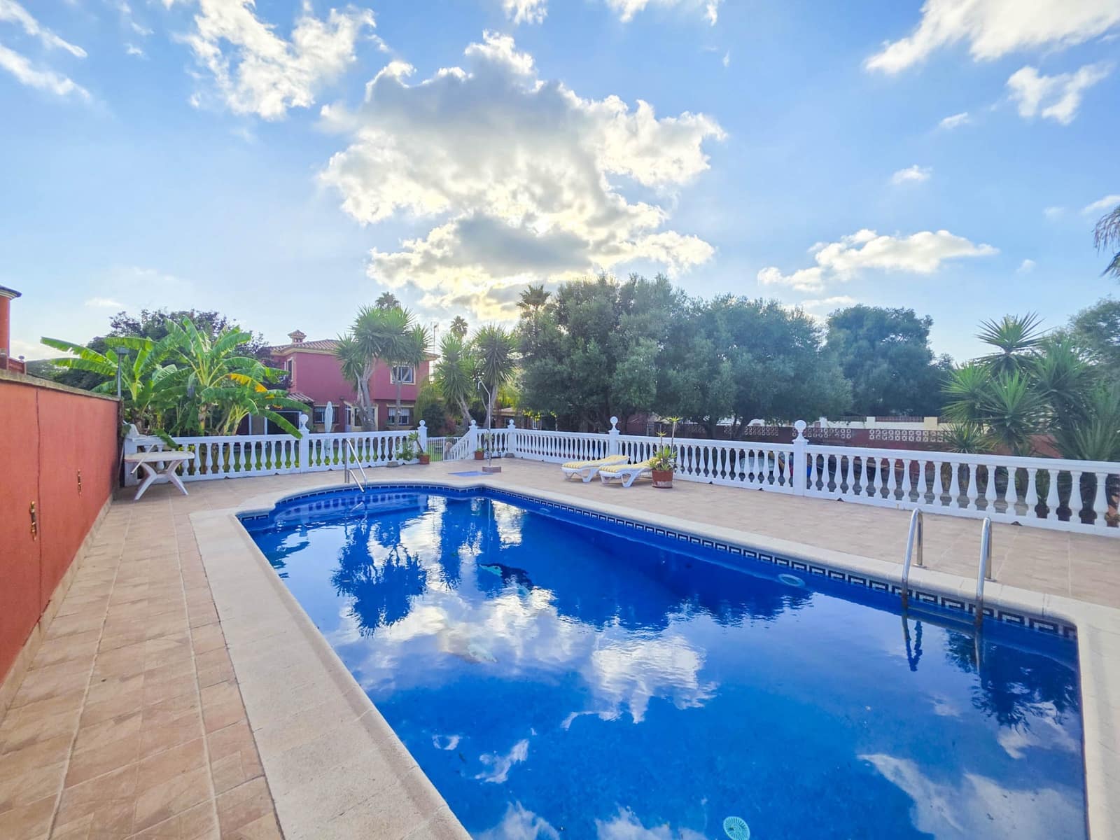 4 soveværelse Villa til salg i Guadacorte med swimmingpool garage - € 550.000 (Ref: 9162181)