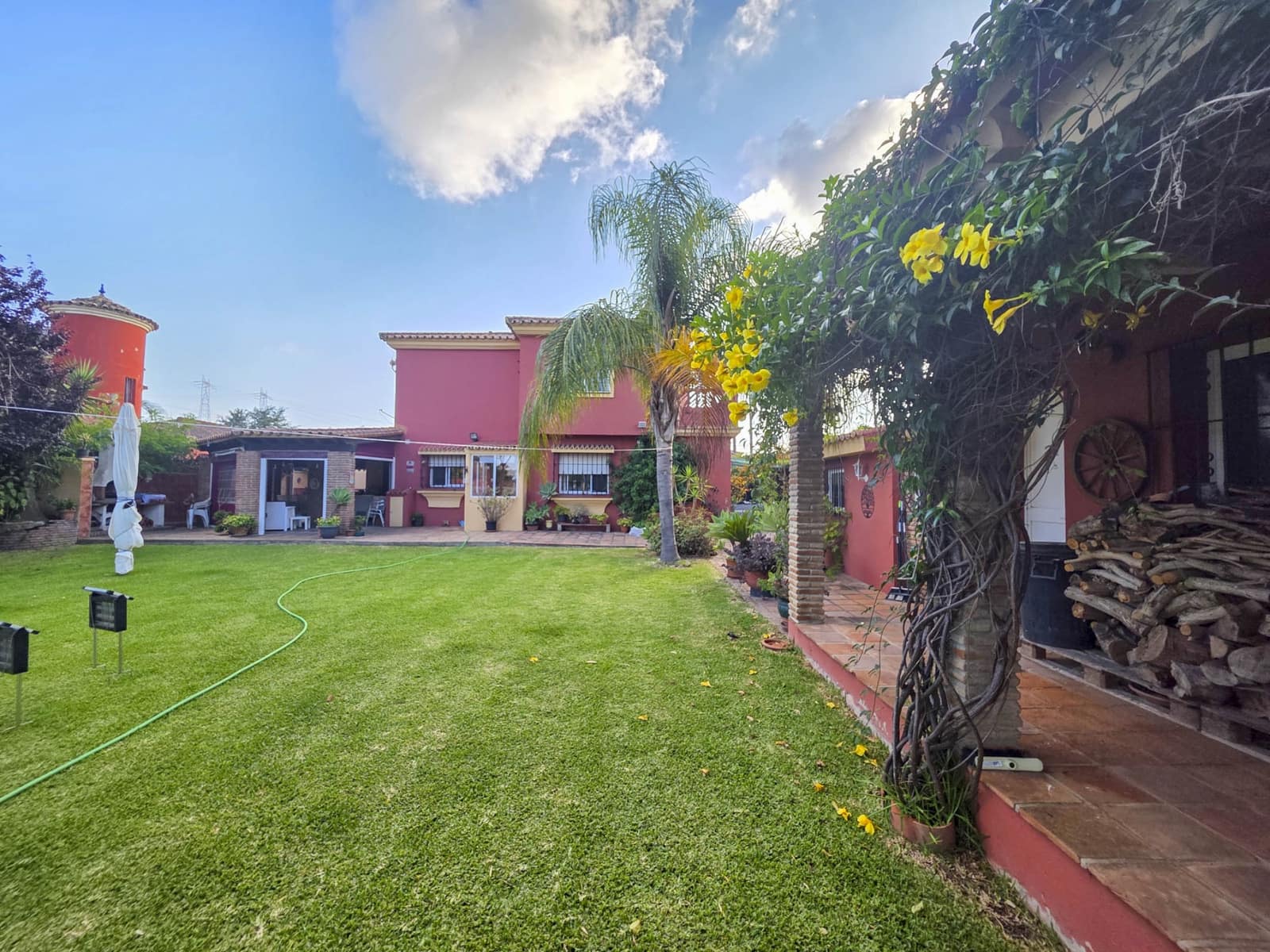 4 soveværelse Villa til salg i Guadacorte med swimmingpool garage - € 550.000 (Ref: 9162181)