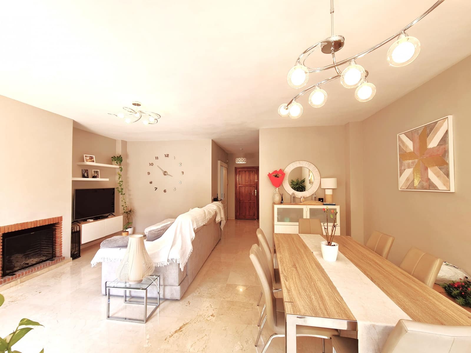 3 soveværelse Byhus til salg i New Golden Mile med swimmingpool garage - € 555.000 (Ref: 9171343)