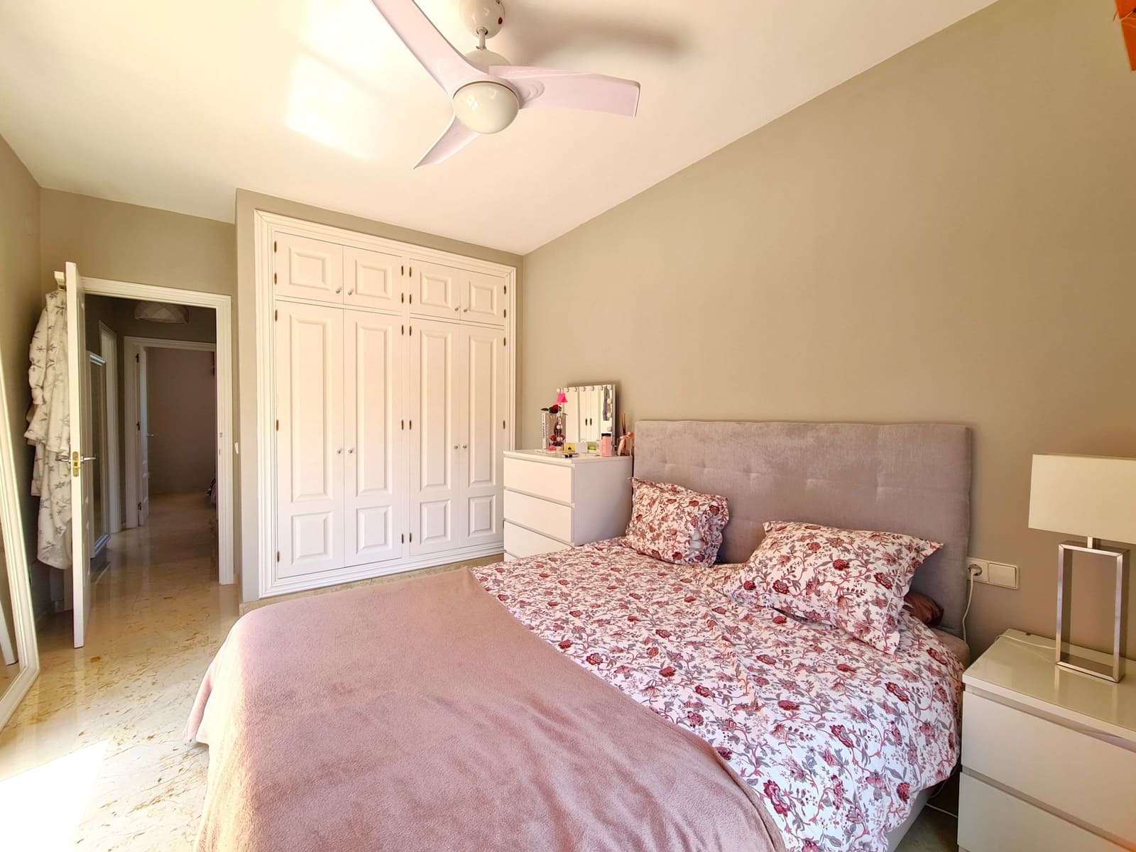 3 soveværelse Byhus til salg i New Golden Mile med swimmingpool garage - € 555.000 (Ref: 9171343)