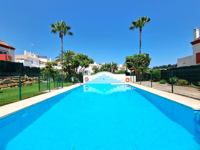 3 soveværelse Byhus til salg i Selwo, Estepona med swimmingpool garage - € 555.000 (Ref: 9171343)
