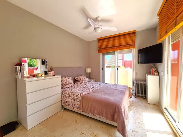 3 soveværelse Byhus til salg i Selwo, Estepona med swimmingpool garage - € 555.000 (Ref: 9171343)