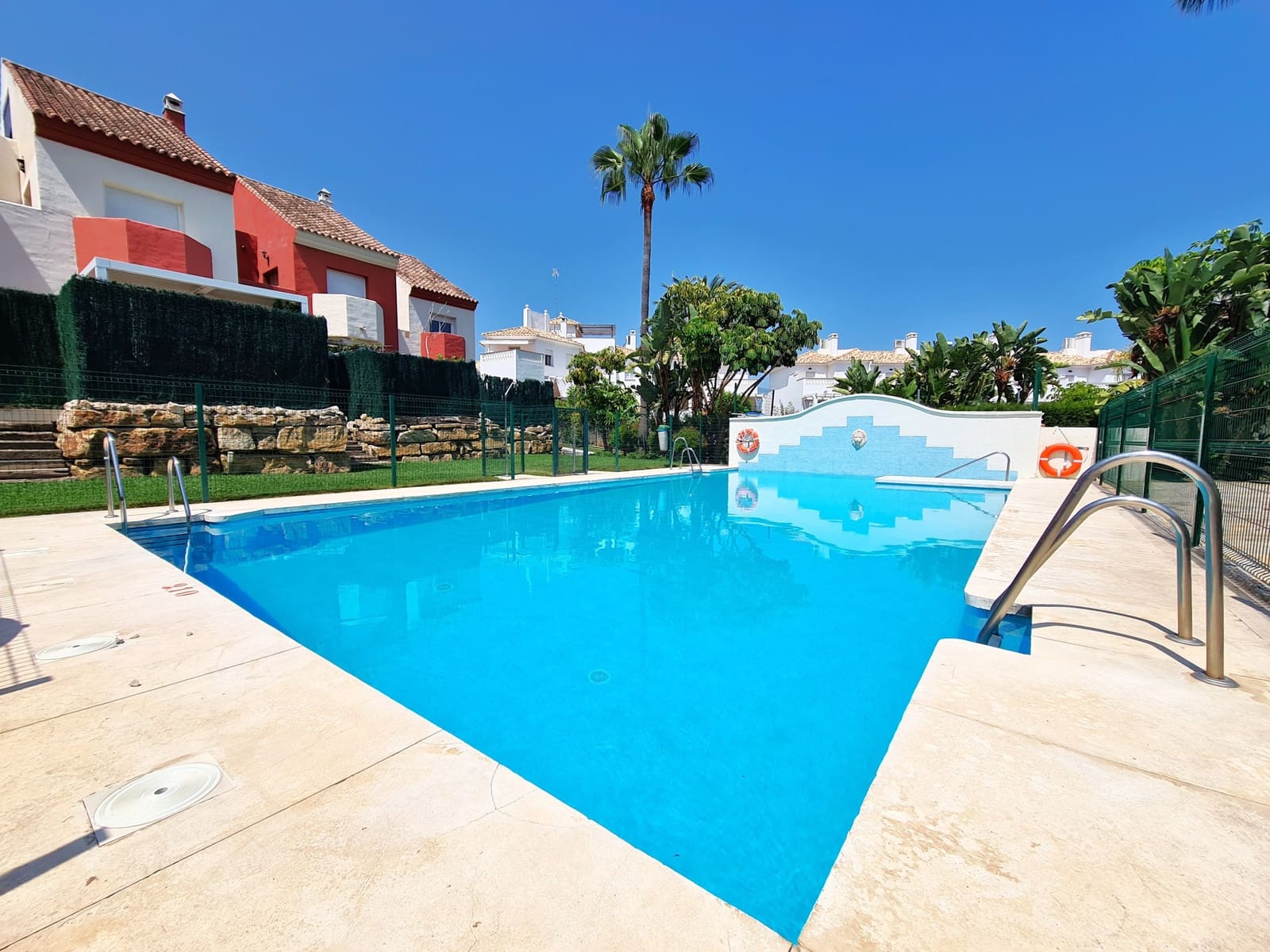 3 soveværelse Byhus til salg i New Golden Mile med swimmingpool garage - € 555.000 (Ref: 9171343)