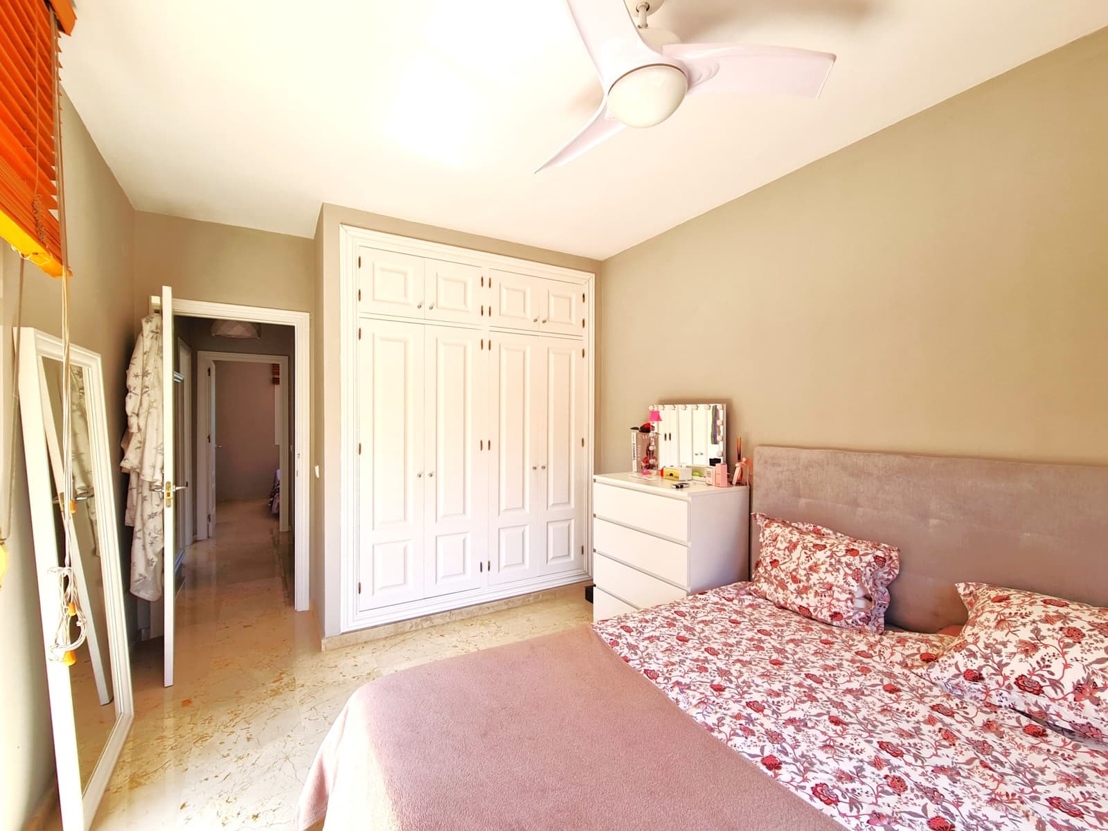 3 quarto Casa em Banda para venda em New Golden Mile com piscina garagem - 540 000 € (Ref: 9171343)