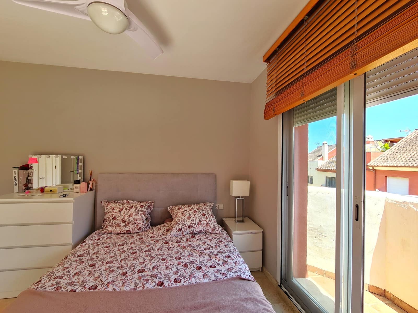 3 quarto Casa em Banda para venda em New Golden Mile com piscina garagem - 540 000 € (Ref: 9171343)
