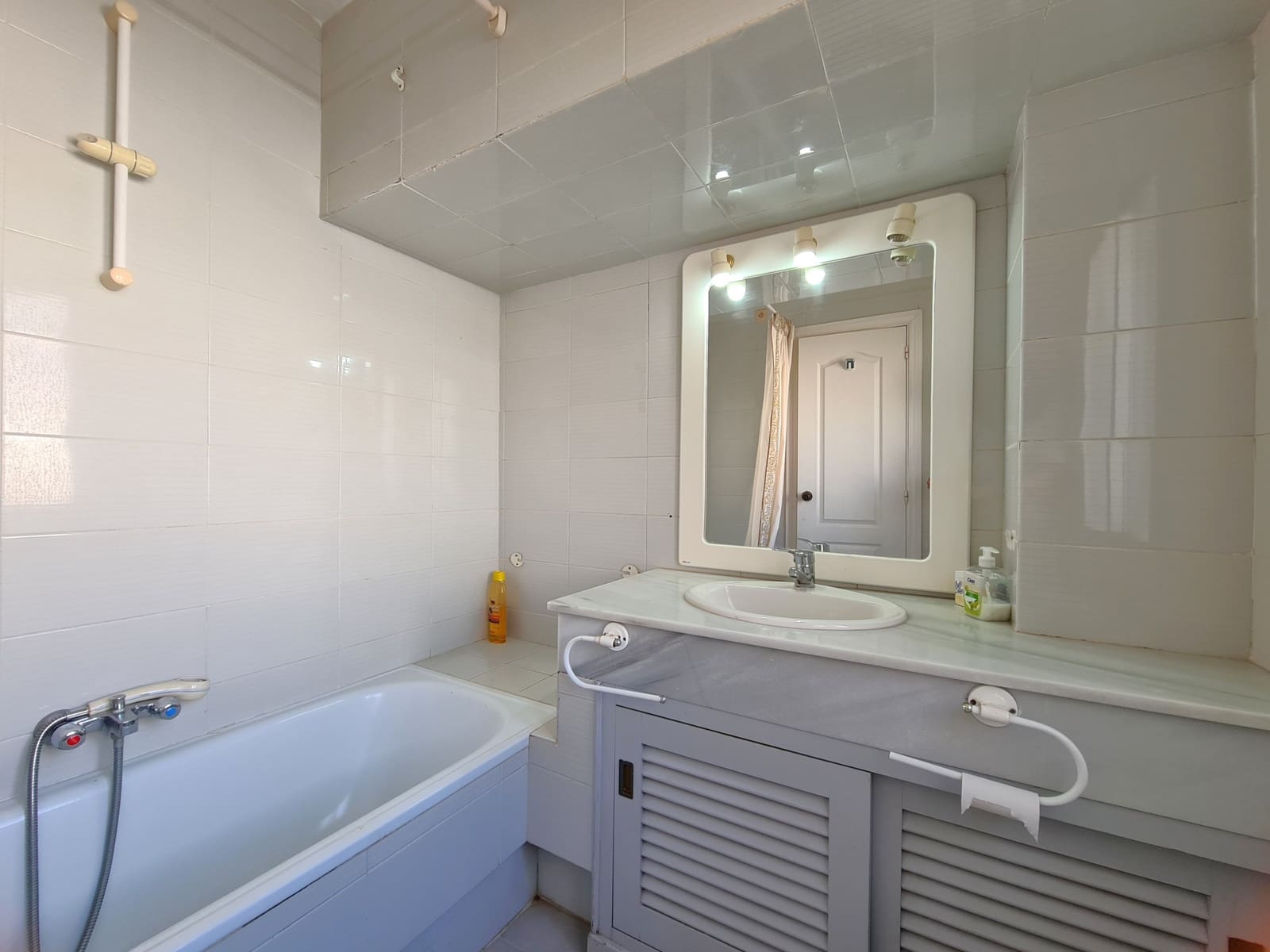 3 soveværelse Semi-Rækkehus til salg i Casares med swimmingpool - € 650.000 (Ref: 9186814)