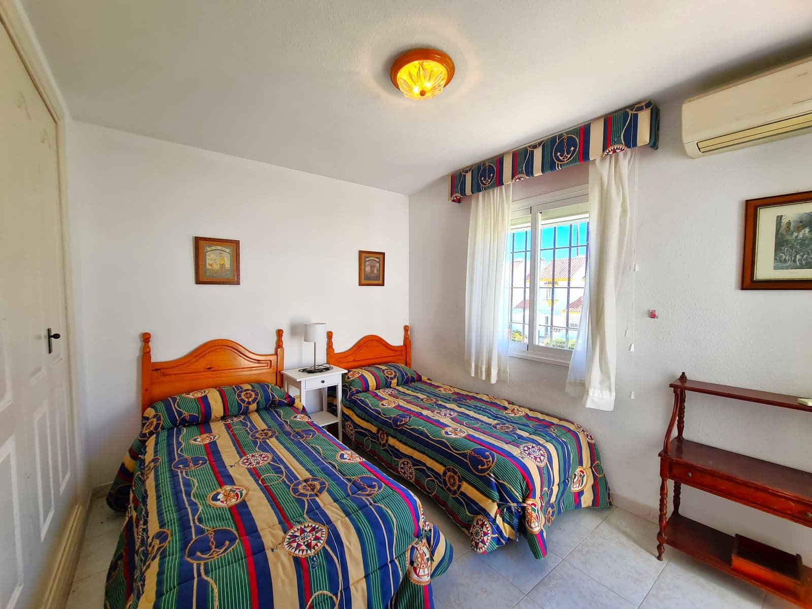 3 soveværelse Semi-Rækkehus til salg i Casares med swimmingpool - € 650.000 (Ref: 9186814)