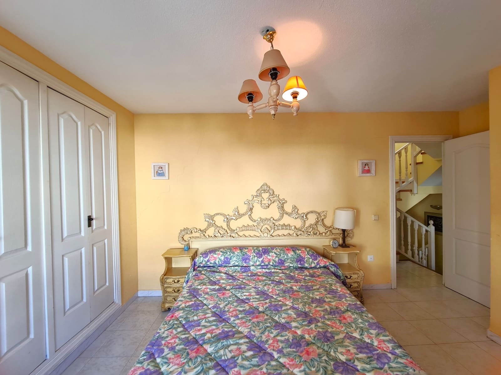 3 soveværelse Semi-Rækkehus til salg i Casares med swimmingpool - € 650.000 (Ref: 9186814)