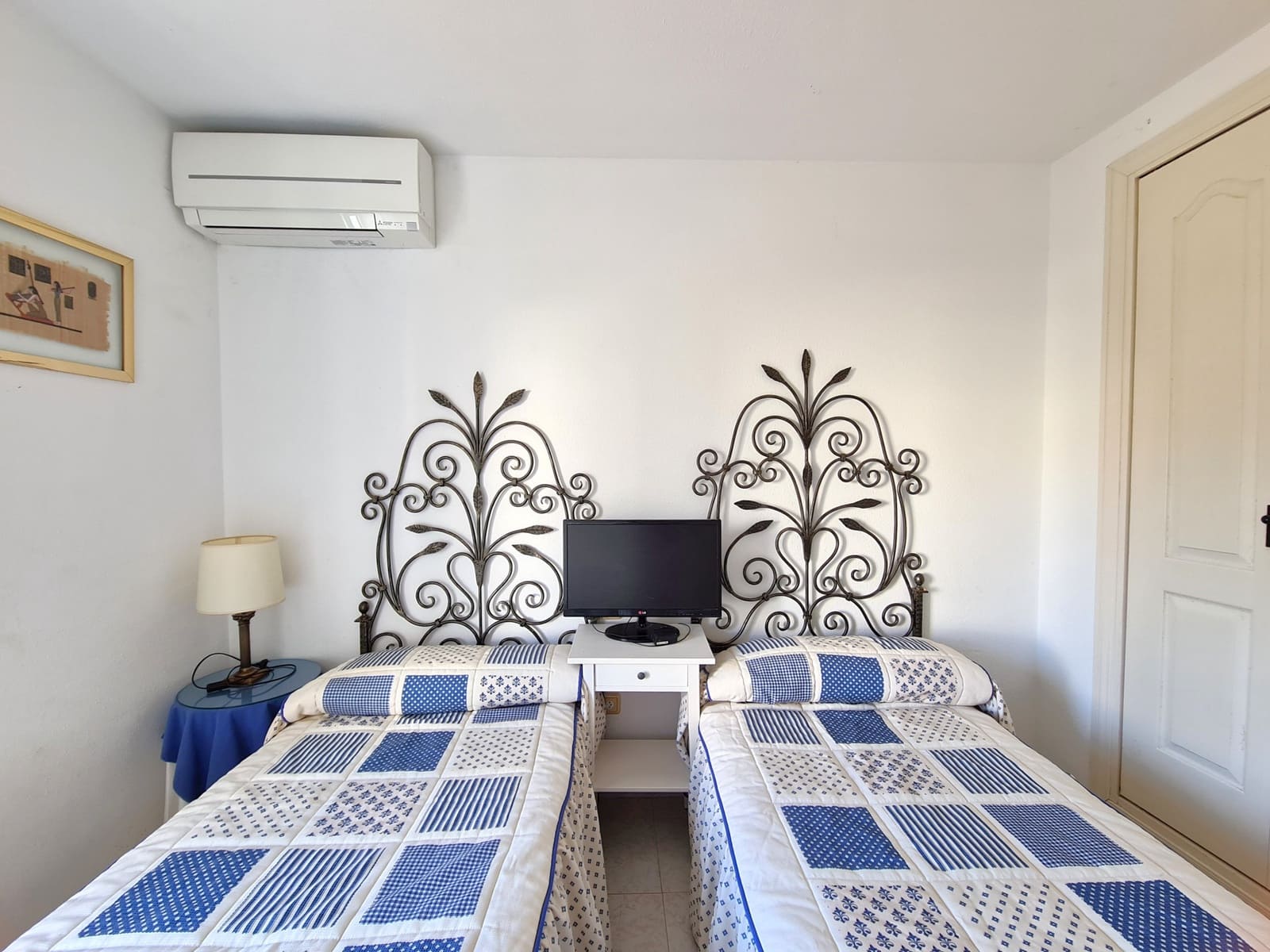 3 soveværelse Semi-Rækkehus til salg i Casares med swimmingpool - € 650.000 (Ref: 9186814)