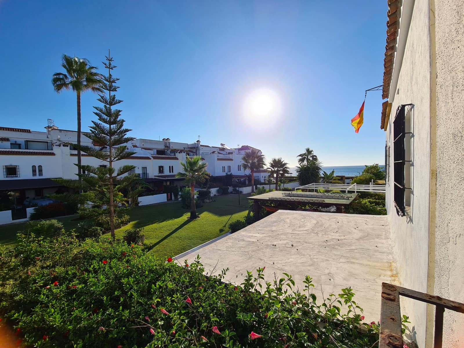 3 soveværelse Semi-Rækkehus til salg i Casares med swimmingpool - € 650.000 (Ref: 9186814)