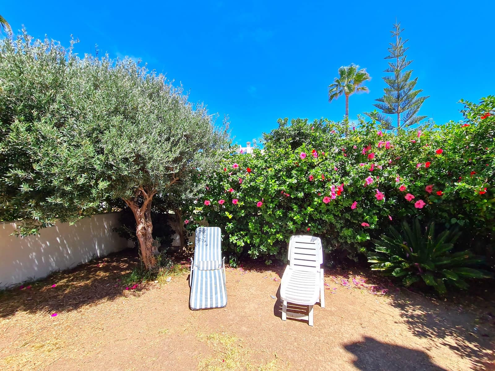 3 soveværelse Semi-Rækkehus til salg i Casares med swimmingpool - € 650.000 (Ref: 9186814)