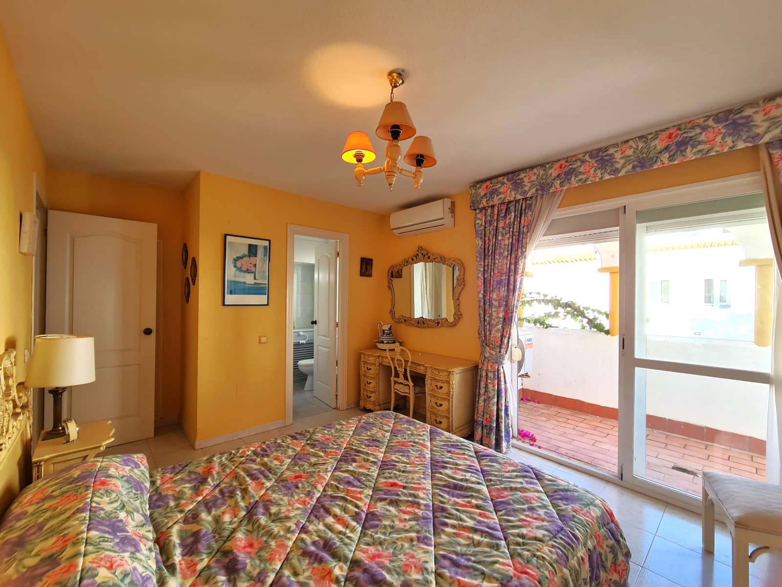 3 slaapkamer Halfvrijstaande villa te koop in Casares met zwembad - € 645.000 (Ref: 9186814)