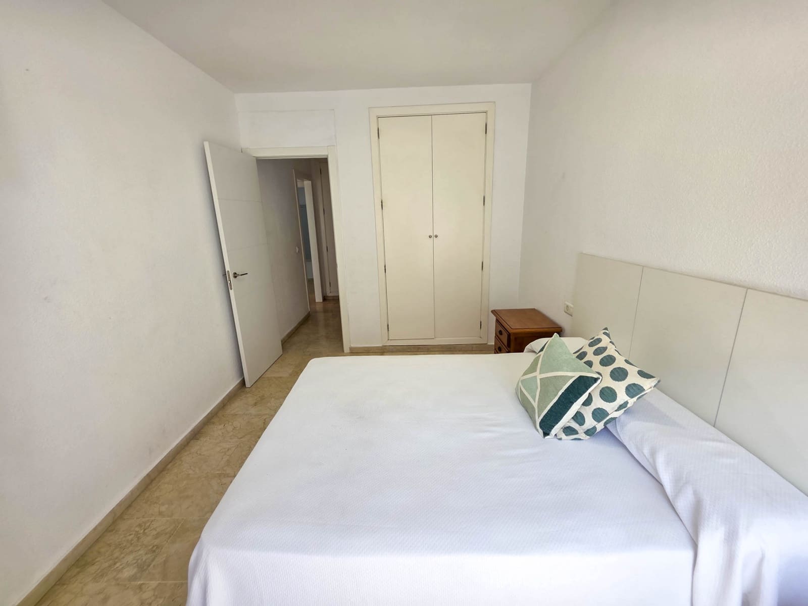 2 bedroom Apartment for sale in San Luis de Sabinillas with pool - € 254,500 (Ref: 9200399)