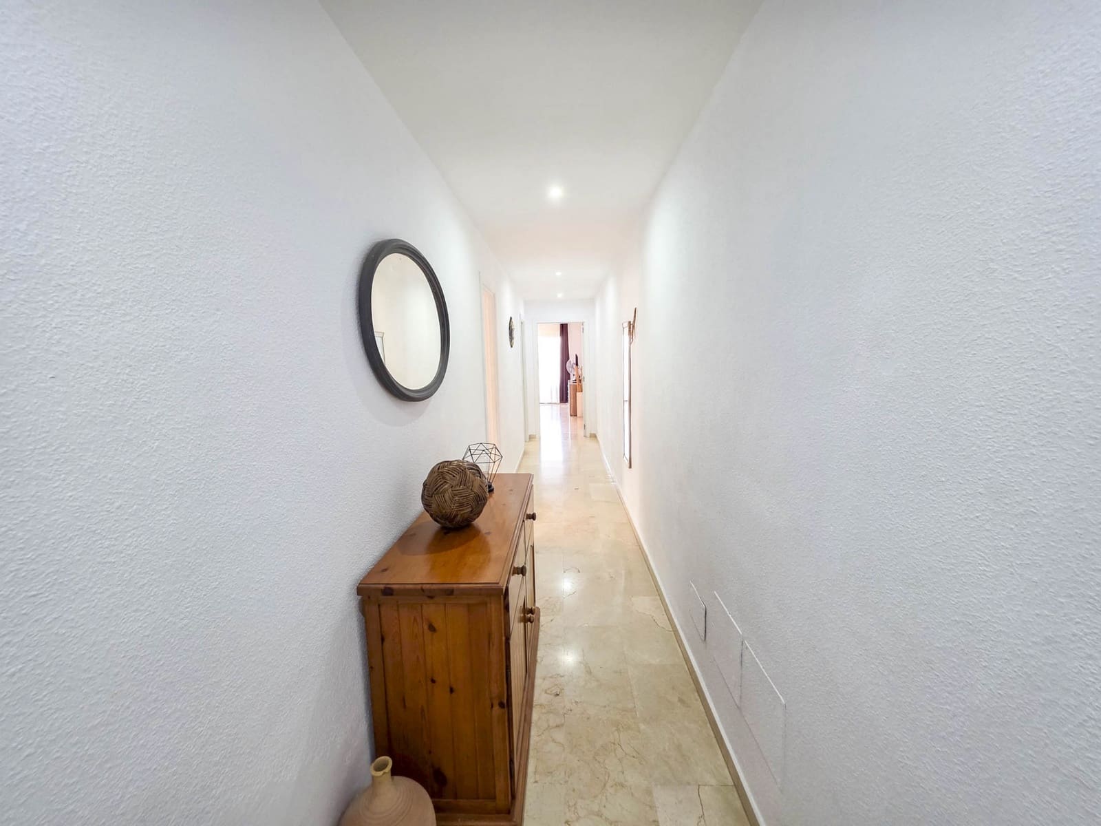 2 bedroom Apartment for sale in San Luis de Sabinillas with pool - € 254,500 (Ref: 9200399)