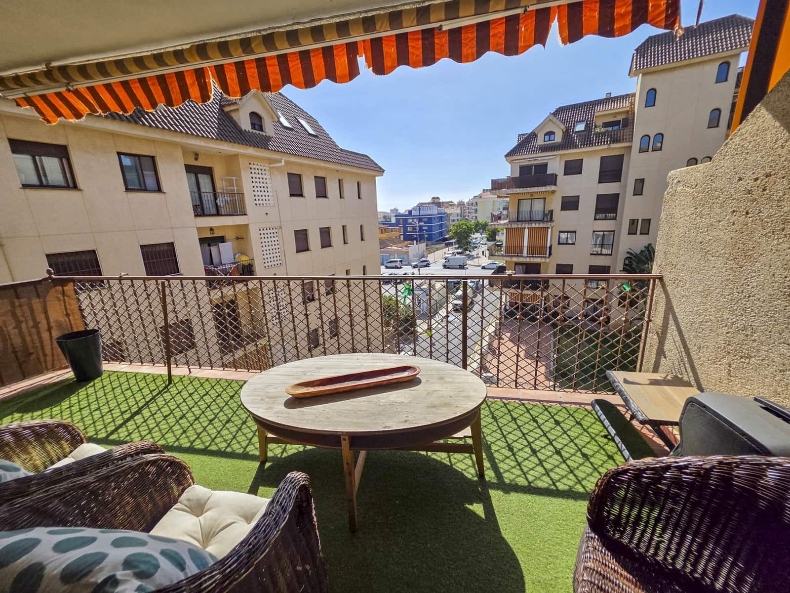 2 bedroom Apartment for sale in San Luis de Sabinillas with pool - € 254,500 (Ref: 9200399)