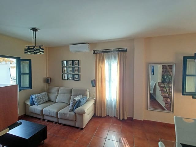 3 soveværelse Byhus til salg i San Roque - € 244.000 (Ref: 9217285)