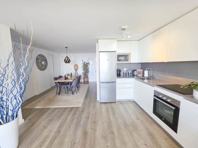 2 soveværelse Lejlighed til salg i Buenas Noches, Estepona med garage - € 395.000 (Ref: 9232528)