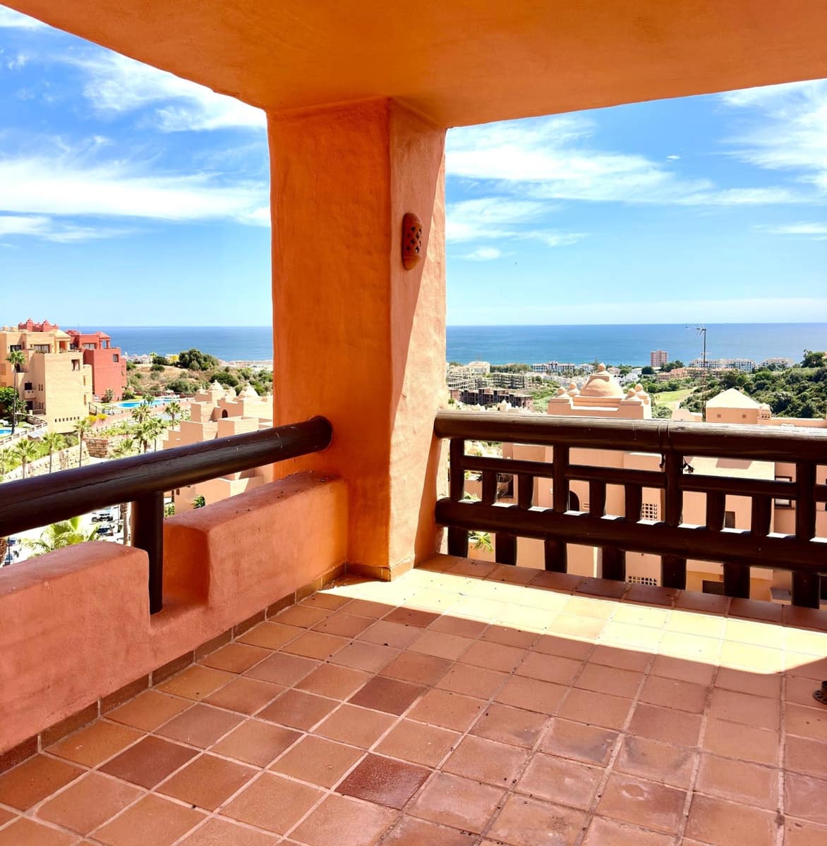 3 soveværelse Penthouse til salg i Manilva med swimmingpool garage - € 550.000 (Ref: 9236391)