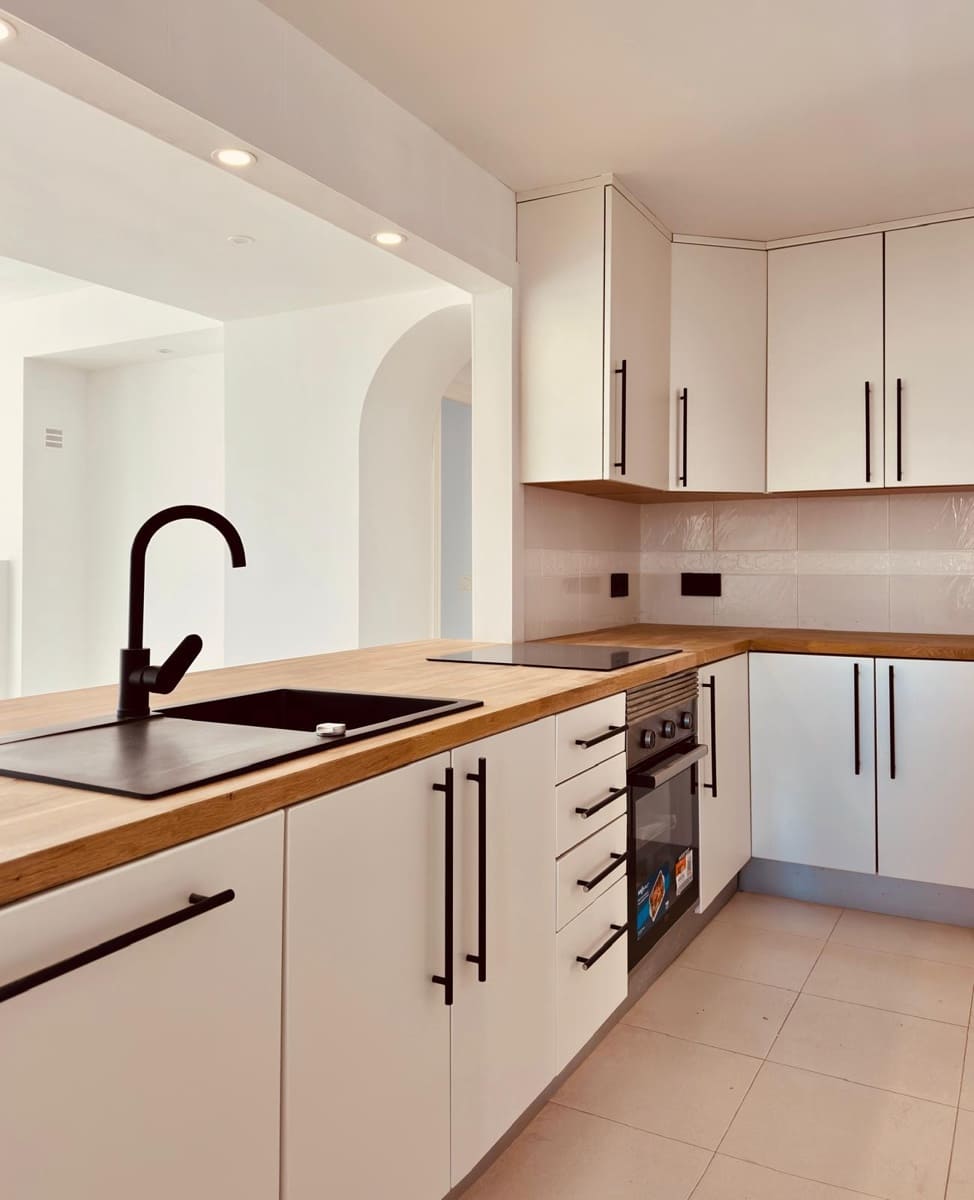 3 soveværelse Penthouse til salg i Manilva med swimmingpool garage - € 515.000 (Ref: 9236391)