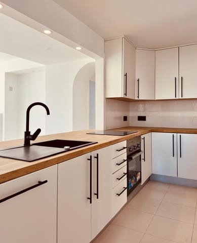 3 slaapkamer Penthouse te koop in Manilva met zwembad garage - € 515.000 (Ref: 9236391)