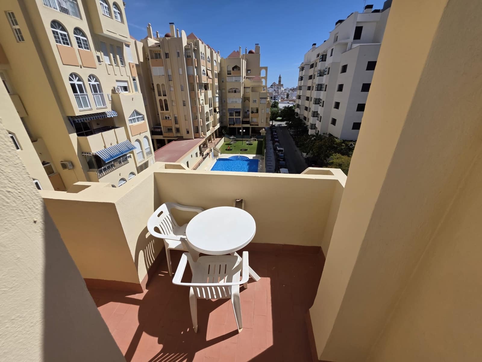 3 chambre Appartement à vendre à Estepona avec piscine garage - 475 000 € (Ref: 9239828)