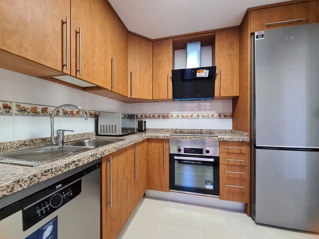 2 slaapkamer Appartement te koop in Manilva met zwembad garage - € 315.000 (Ref: 9242849)