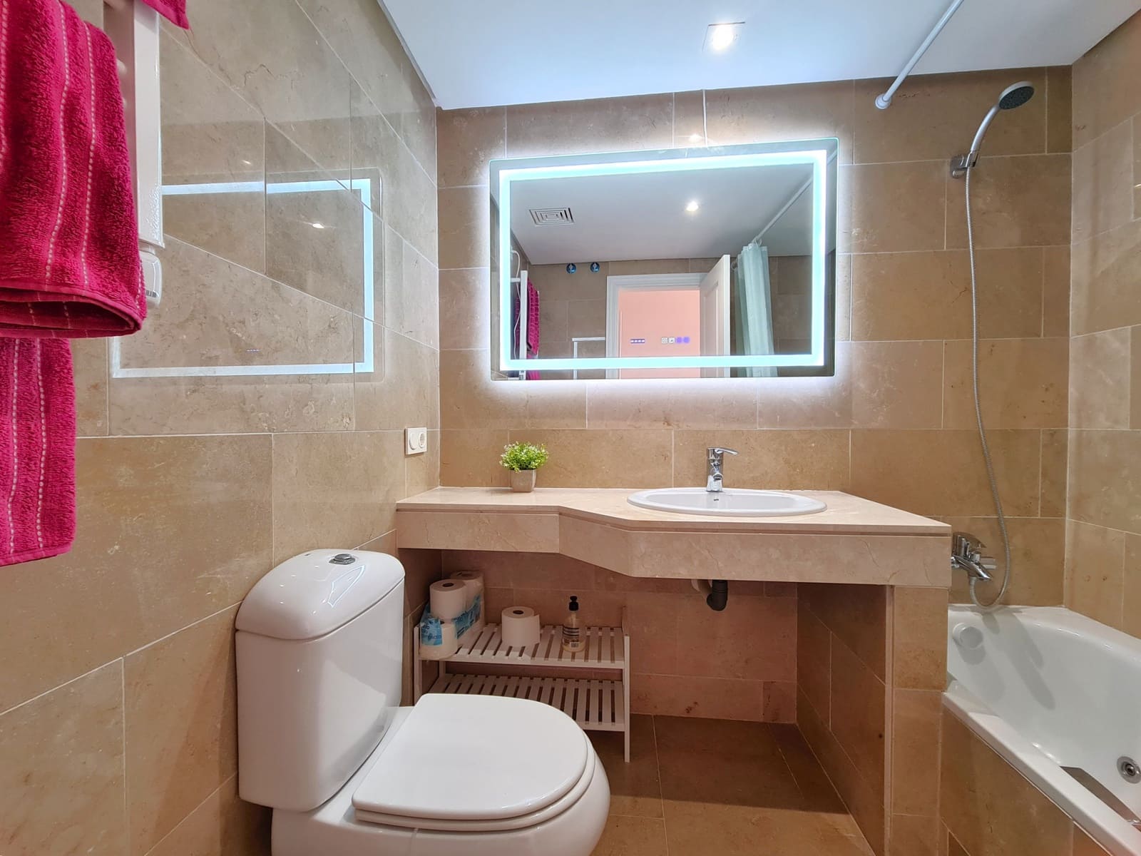 2 sovrum Lägenhet till salu i Manilva med pool garage - 329 000 € (Ref: 9242849)