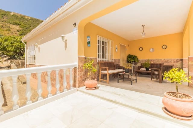 3 soveværelse Finca/Landehus til salg i Manilva med swimmingpool garage - € 395.000 (Ref: 9242850)