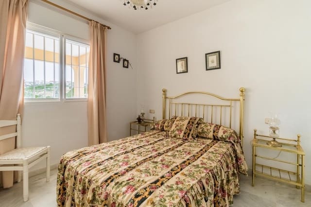 3 soveværelse Finca/Landehus til salg i Manilva med swimmingpool garage - € 395.000 (Ref: 9242850)