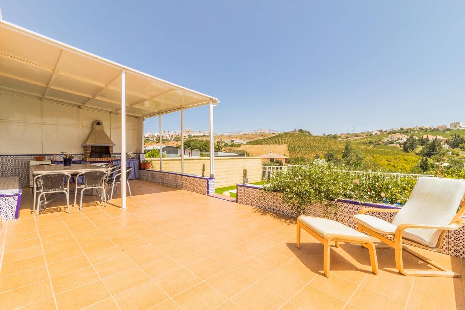 3 soveværelse Finca/Landehus til salg i Manilva med swimmingpool garage - € 395.000 (Ref: 9242850)