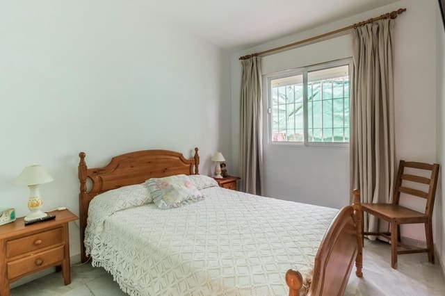 3 soveværelse Finca/Landehus til salg i Manilva med swimmingpool garage - € 395.000 (Ref: 9242850)