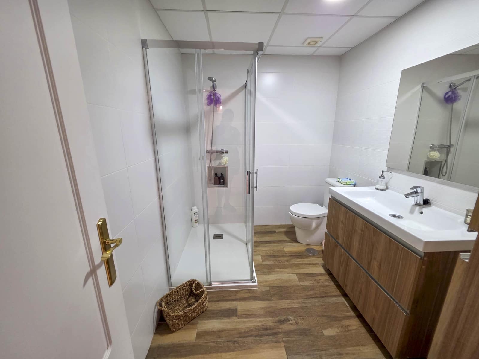 3 sypialnia Apartament na sprzedaż w La Duquesa / Puerto de la Duquesa z basenem garażem - 480 000 € (Ref: 9248159)