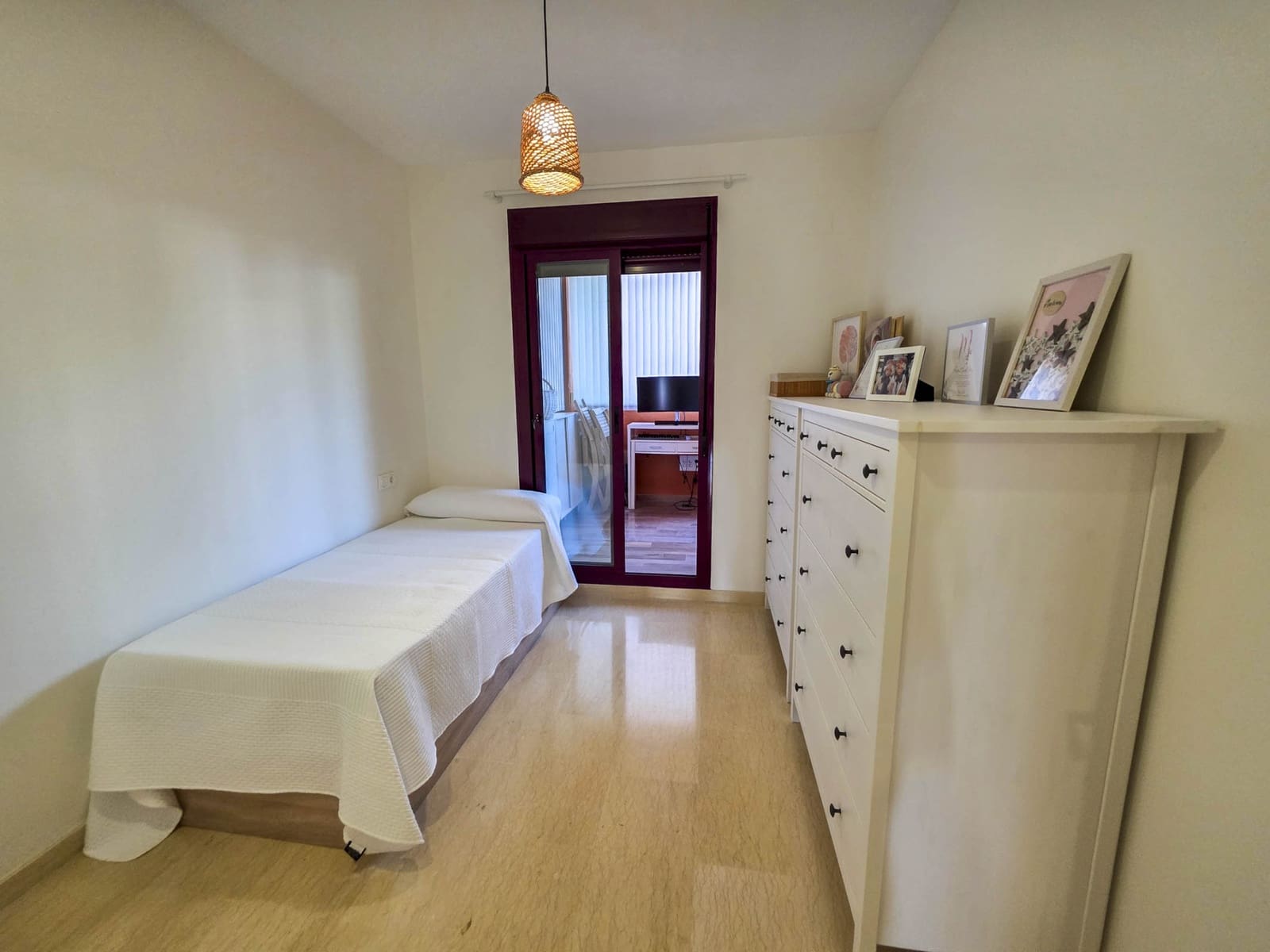 3 sypialnia Apartament na sprzedaż w La Duquesa / Puerto de la Duquesa z basenem garażem - 480 000 € (Ref: 9248159)
