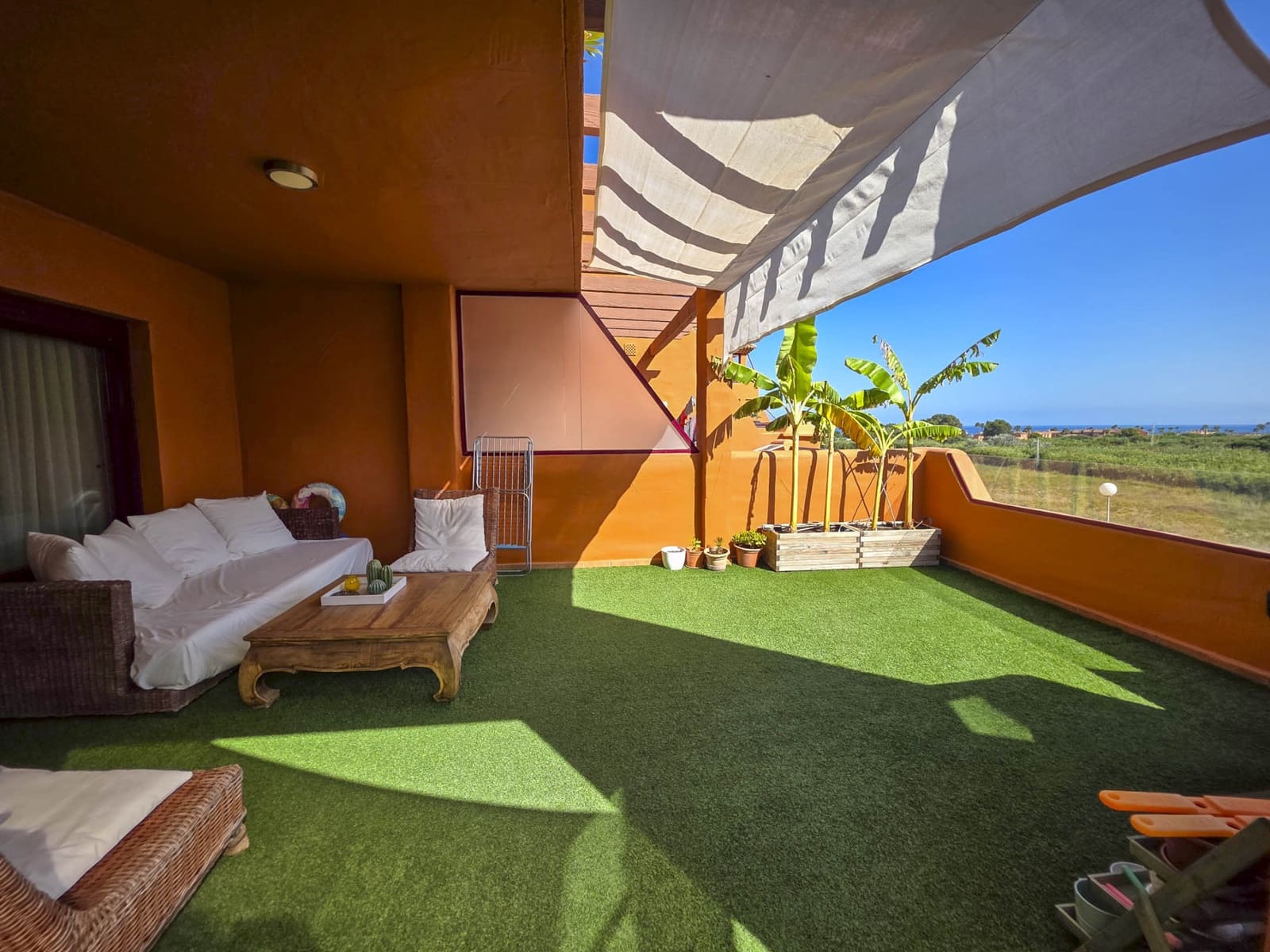 3 sypialnia Apartament na sprzedaż w La Duquesa / Puerto de la Duquesa z basenem garażem - 480 000 € (Ref: 9248159)