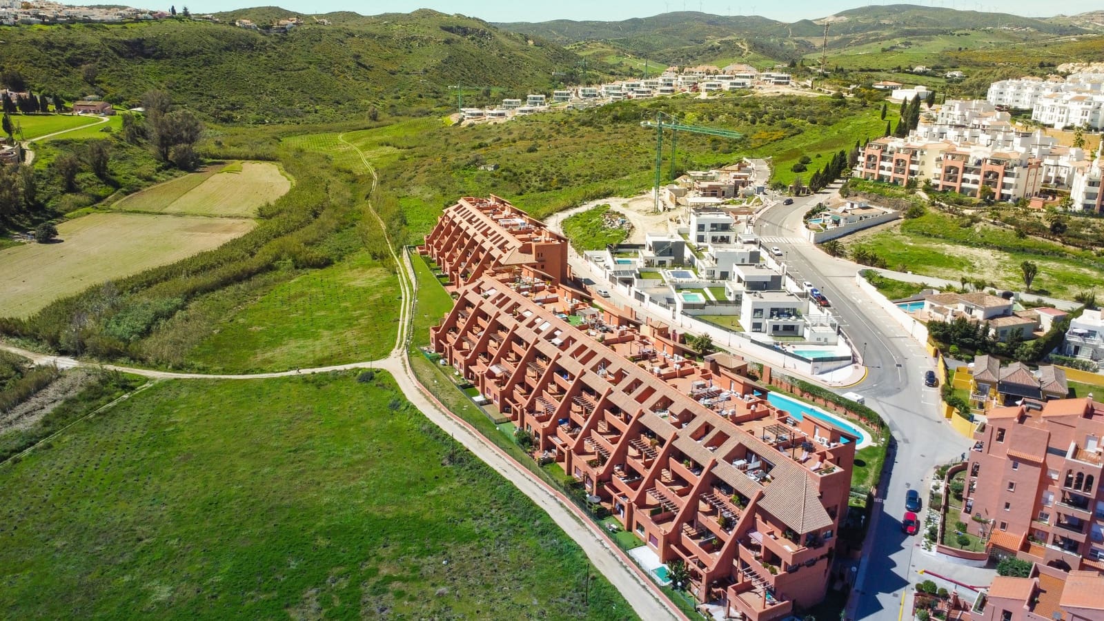 3 sypialnia Apartament na sprzedaż w La Duquesa / Puerto de la Duquesa z basenem garażem - 480 000 € (Ref: 9248159)
