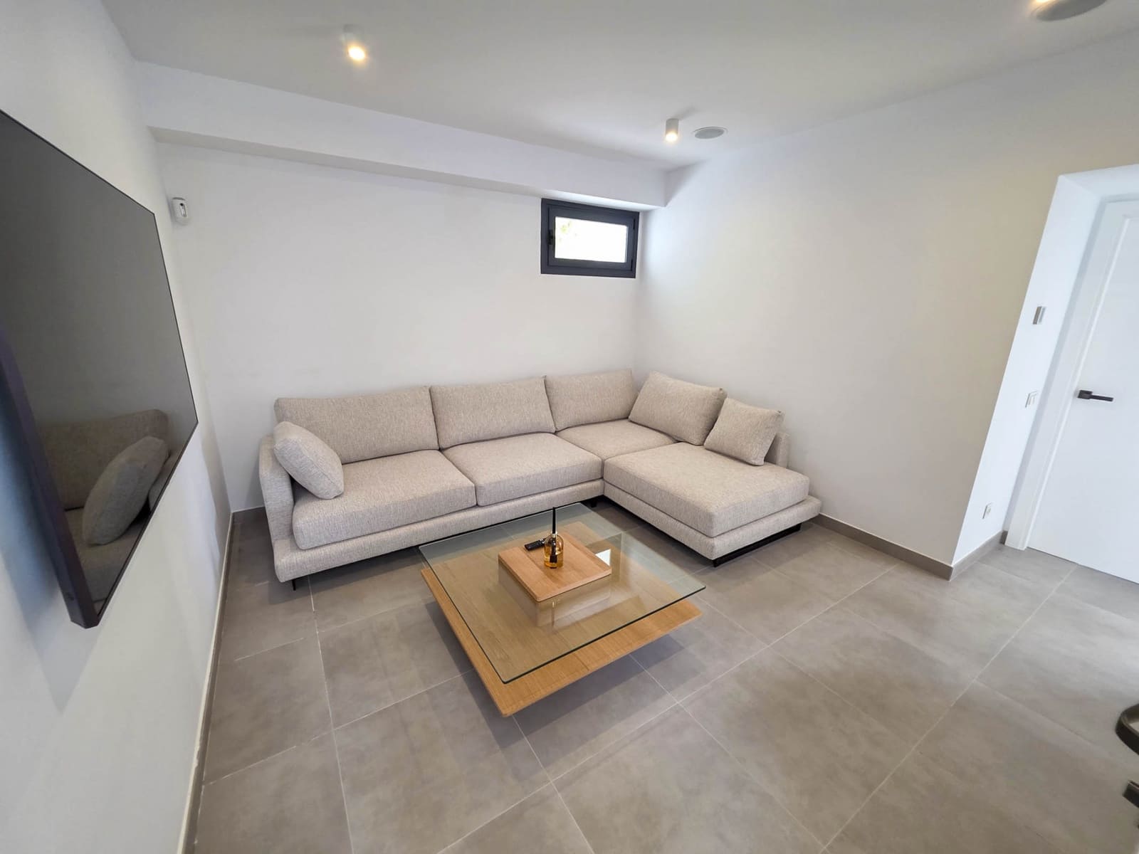 4 sypialnia Willa na sprzedaż w Buenas Noches z basenem garażem - 1 099 999 € (Ref: 9248163)