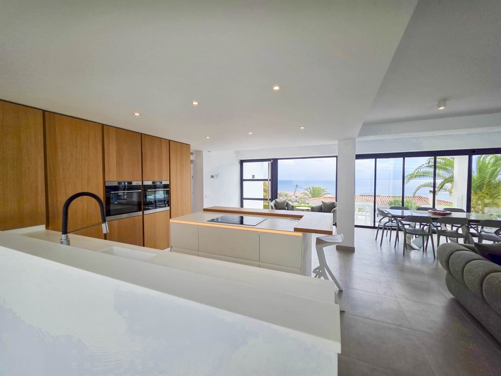 4 sypialnia Willa na sprzedaż w Buenas Noches z basenem garażem - 1 099 999 € (Ref: 9248163)