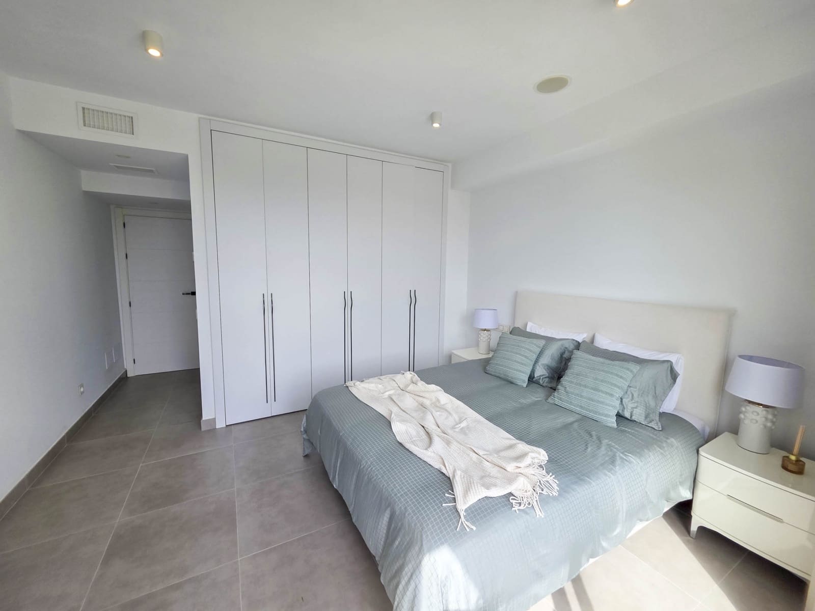 4 sypialnia Willa na sprzedaż w Buenas Noches z basenem garażem - 1 099 999 € (Ref: 9248163)