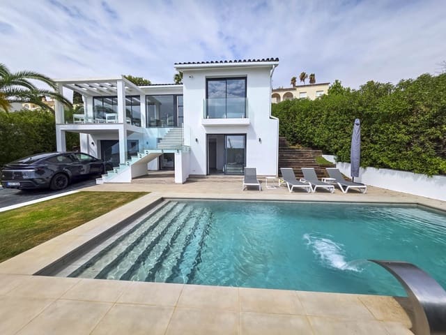 4 slaapkamer Villa te koop in Buenas Noches, Estepona met zwembad garage - € 1.099.999 (Ref: 9248163)