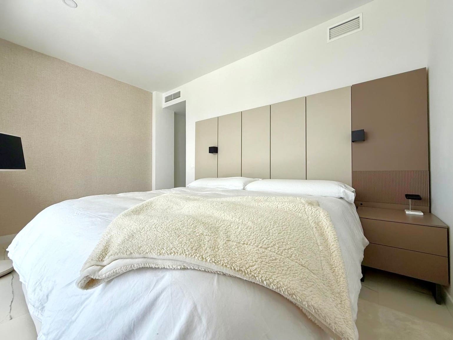 2 soveværelse Lejlighed til salg i Bahia de Casares med garage - € 650.000 (Ref: 9264266)