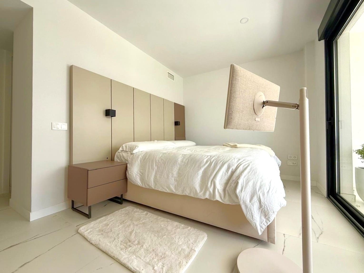 2 soveværelse Lejlighed til salg i Bahia de Casares med garage - € 650.000 (Ref: 9264266)