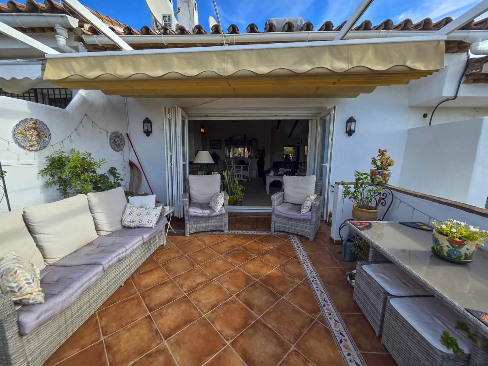 3 soveværelse Byhus til salg i Estepona med swimmingpool garage - € 475.000 (Ref: 9265381)