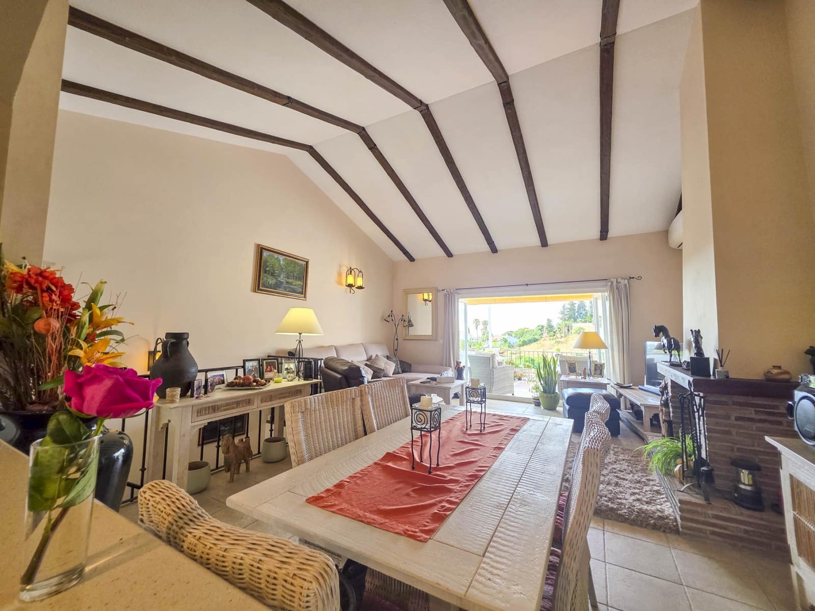 3 soveværelse Byhus til salg i Estepona med swimmingpool garage - € 475.000 (Ref: 9265381)