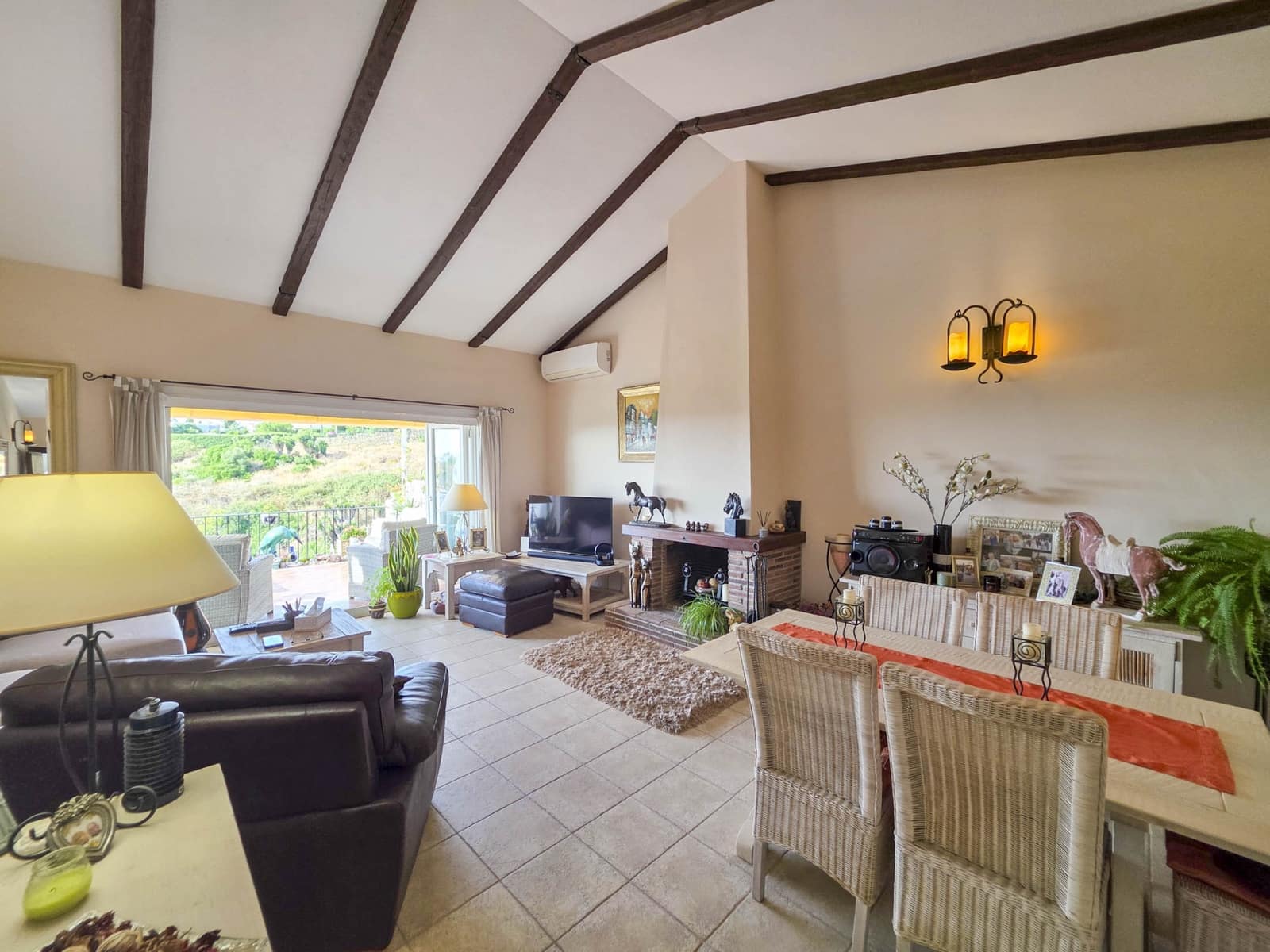 3 soveværelse Byhus til salg i Estepona med swimmingpool garage - € 475.000 (Ref: 9265381)