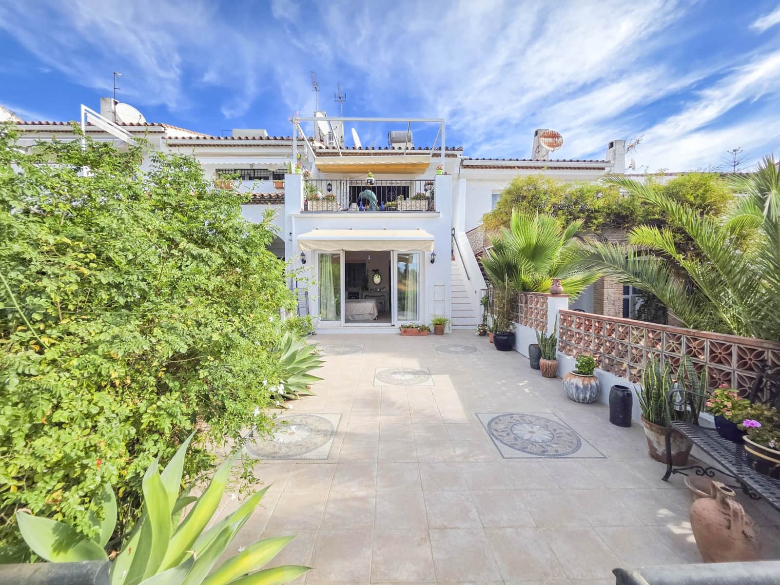 3 soveværelse Byhus til salg i Estepona med swimmingpool garage - € 475.000 (Ref: 9265381)