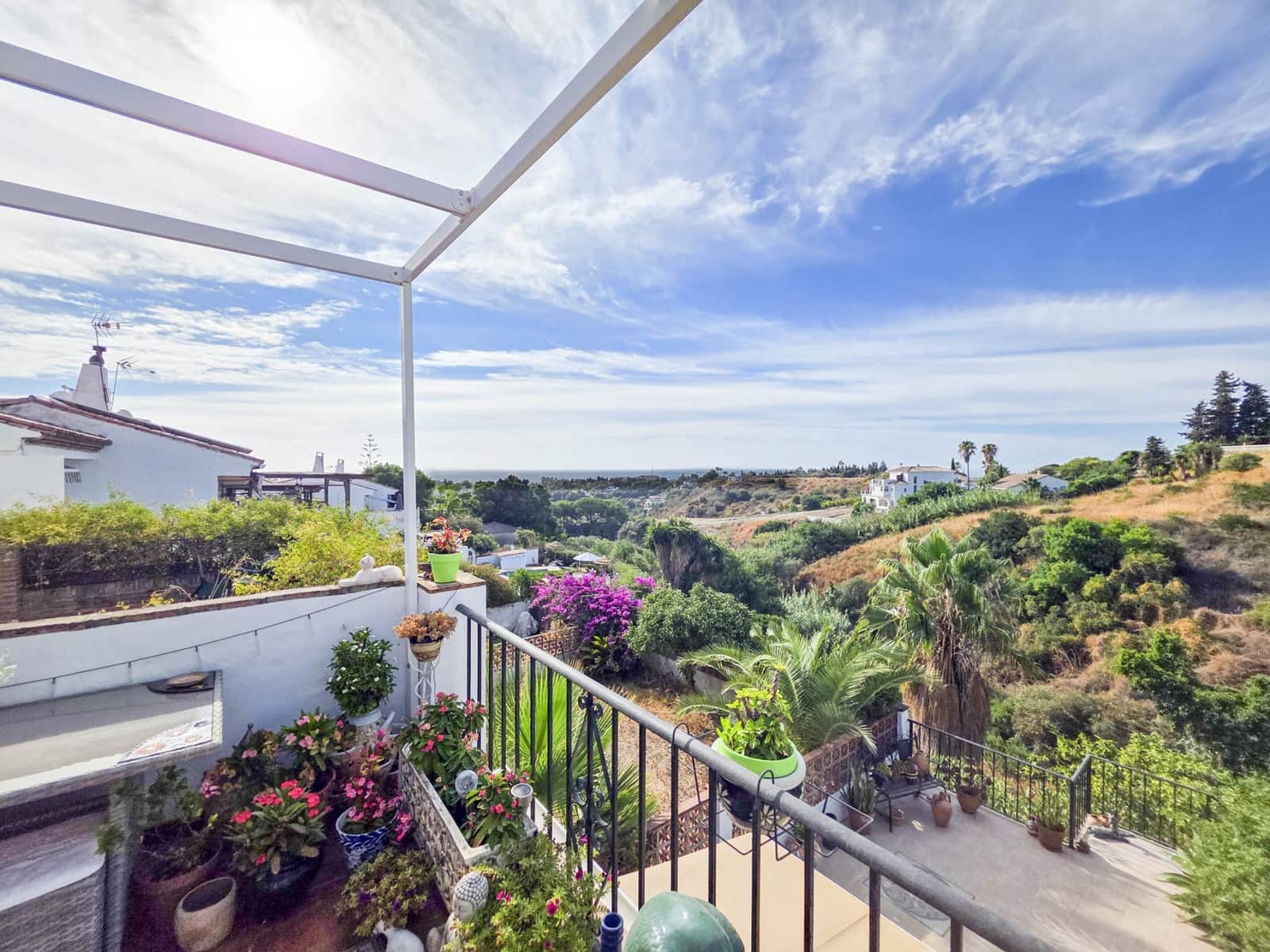 3 soveværelse Byhus til salg i Estepona med swimmingpool garage - € 475.000 (Ref: 9265381)