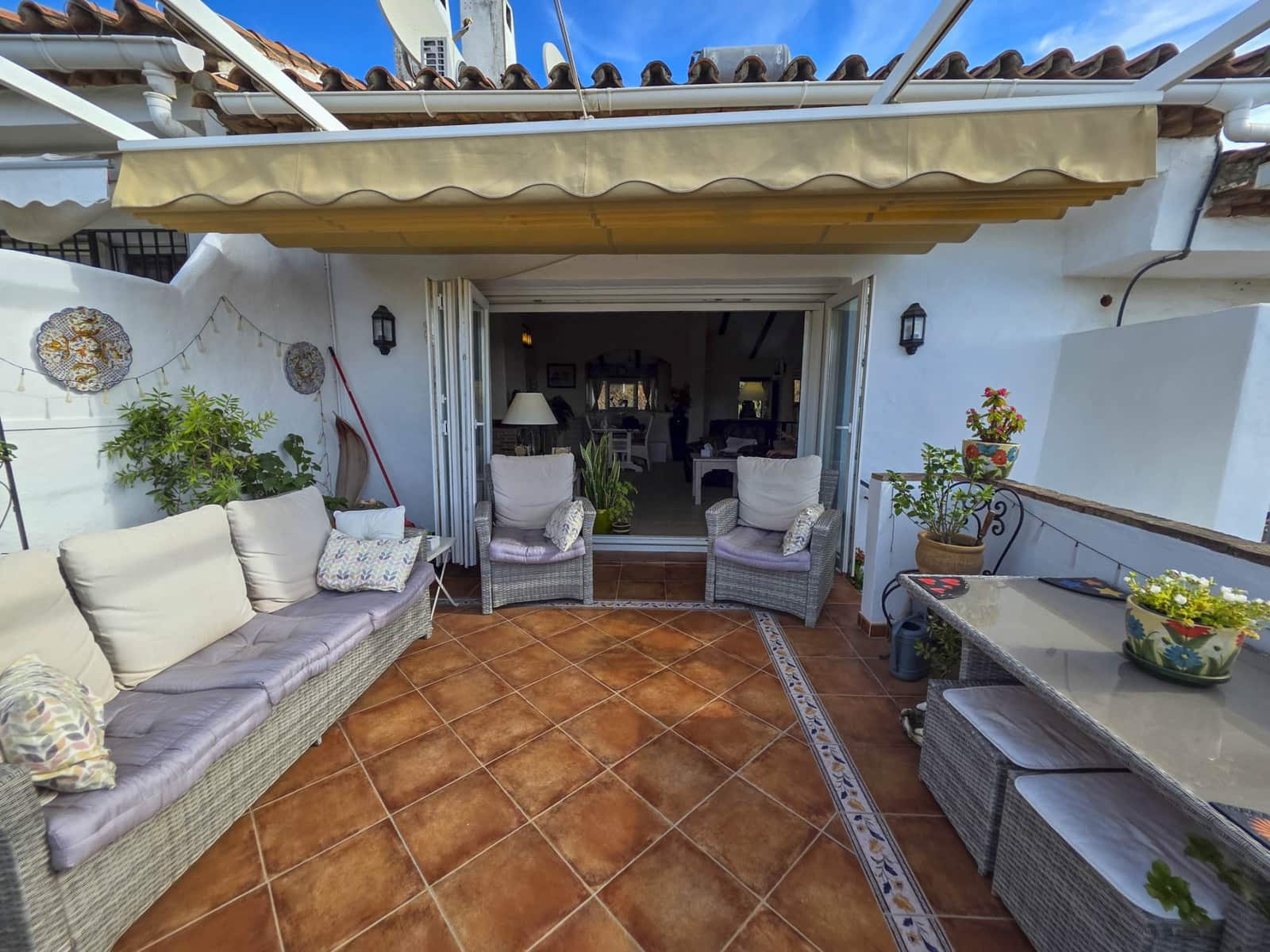 3 bedroom Townhouse for sale in Estepona with pool garage - € 475,000 (Ref: 9265381)